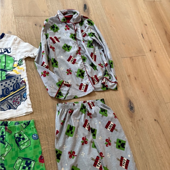Kids Minecraft Pajama Set - Green and Gray size 8-10 - Picture 3 of 6